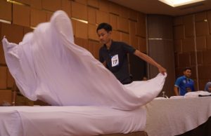 Ajang Kreatif, Puluhan Pelajar Perhotelan Kompetisi ‘Making Bed Battle’