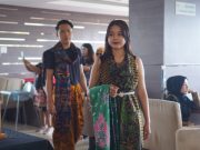 Pesona Batik Pecel di H&E Restaurant Aston Madiun