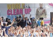 Kang Bupati Sugiri Ikut Jalan Sehat, Rayakan World Cleanup Day Bareng Ribuan Pelajar Ponorogo