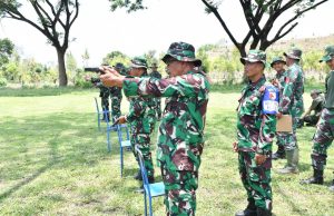 Prajurit TNI Kodim Ponorogo Latihan Menembak