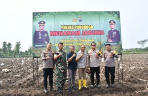 Percepatan Swasembada Pangan, Polres Bersama Kodim Tanam Benih Jagung Benih Ikan Lele