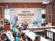 Penguatan Kompetensi Bidang Distribusi, Akademi Yantek PLN UP3 Ponorogo Gelar Vertical Rescue