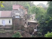 Ngeri, Rumah Tingkat Amblas di Ponorogo, Kisah Dramatis Suci & Anaknya