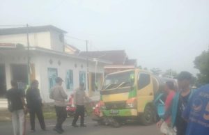 Truk Tangki vs Motor, Satu Tewas di Tikungan Pasar Sawoo Ponorogo