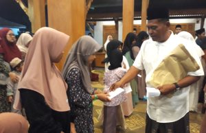 Srikandi Listrik ‘Sawer’ Ratusan Yatim Piatu, Sekolahkan Hingga Sarjana