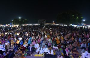Ribuan Jama’ah Padati Alun-Alun Ponorogo Mengetuk Pintu Langit 2 Bersama Gus Kautsar