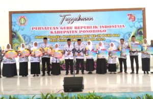Tasyakuran PGRI Kabupaten Ponorogo HUT Ke-79 PGRI & HGN: Guru Bermutu, Indonesia Maju