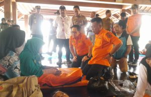 Gercep, Bupati Sugiri Tampung Pengungsi Banjir di Pendopo, Pastikan Kebutuhan Terpenuhi