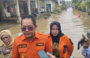 Banjir Ponorogo, Pj Gubernur Jatim Pastikan Perbaikan Tanggul Jebol