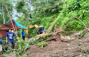 Longsor Timpa Rumah & Menutup Akses Menuju Telaga Ngebel Ponorogo