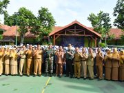 Bangun Karakter, Dandim Jadi Pembina Upacara di SMPN 5 Ponorogo