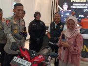 Kapolres Ponorogo Serahkan Sepeda Motor Hasil Curian kepada Pemiliknya