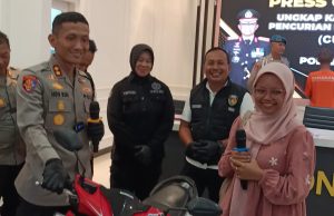 Kapolres Ponorogo Serahkan Sepeda Motor Hasil Curian kepada Pemiliknya