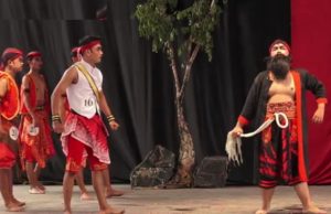 Spektakuler! Pentas Drama Kolosal SMKN 1 Jenangan Kolaborasi Tiga Mata Pelajaran