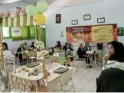 PEMBELAJARAN BERBASIS PROYEK DAN PENDIDIKAN KARAKTER SEBAGAI SARANA UNTUK MEMBEKALI SISWA SMK KE DUNIA NYATA