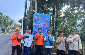 PLN UP3 Ponorogo, UPT Madiun, dan Srikandi Sosialisasi Bahaya Balon Udara Liar Sambil Berbagi Takjil di Tiga Kecamatan Trenggalek