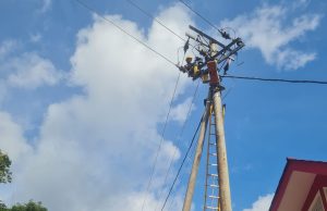 PLN Gerak Cepat Tangani Tiang Roboh Akibat Cuaca Ekstrem dan Longsor di Ngrayun