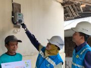 Cahaya Ramadhan, PLN UP3 Ponorogo Bersama YBM dan Srikandi PLN Berikan Listrik Gratis Melalui Program LUTD