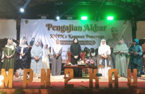 Istimewa, Pengajian Akbar Bersama Ning Umi Laila Puncak Dakapo Festival & HUT Ke-39 SMPN 2 Kauman