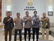 Sinergi Ramadhan : PLN UP3 Ponorogo, PLN UPT Madiun, dan Polres Ponorogo Bersinergi Antisipasi Gangguan Listrik akibat Balon Udara