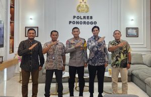 Sinergi Ramadhan : PLN UP3 Ponorogo, PLN UPT Madiun, dan Polres Ponorogo Bersinergi Antisipasi Gangguan Listrik akibat Balon Udara