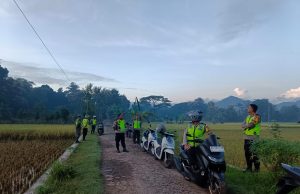 TNI – Polri di Ponorogo Patroli Balon Udara pada Perayaan Idul Fitri 1446 H