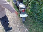 Lakalantas, Belok Ke Sawah Blade Diseruduk Revo di Siman Ponorogo