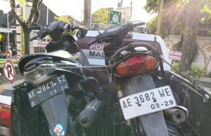 Dua Ibu-Ibu Terluka Akibat Tabrakan di Jalan Raya Siman Ponorogo