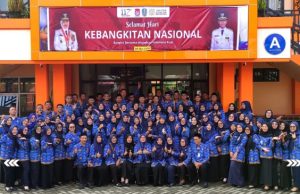 Peringatan Hari Kebangkitan Nasional SMKN 2 Ponorogo Diwarnai Haru Pamitan Kepala Sekolah