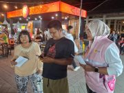 Lebih Dekat Dengan Pelanggan, Srikandi PLN UP3 Ponorogo Sosialisasikan Kemudahan Fitur PLN Mobile ke Pengunjung Grebeg Suro Tahun 2025