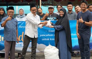 PLN UP3 Ponorogo Tebar 750 Paket Daging Kurban untuk Warga di Hari Raya Idul Adha 1446 H