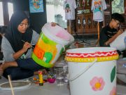 Lomba Melukis Tong Sampah Kampanyekan Pelestarian Lingkungan di Grebeg Suro Ponorogo