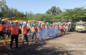 Antisipasi Cuaca Ekstrem, PLN UP3 Ponorogo Gelar Rabas Pohon Penyulang Prigi Trenggalek