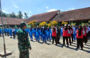 Prajurit TNI Ponorogo Gembleng 14.521 Siswa Baru Pelatihan Baris Berbaris