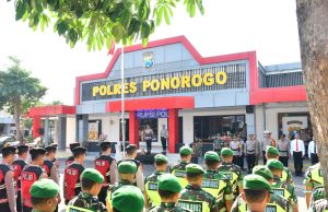 Apel Gelar Pasukan Serentak Operasi Patuh Semeru 2025 di Ponorogo