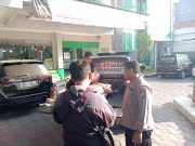 Lakalantas, Emak-Emak Penyeberang Jalan Alami Patah Kaki di Siman Ponorogo