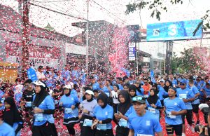 Ribuan Peserta Ikuti Bhayangkara Run Keliling Ponorogo
