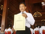 25 Tahun Menjaga Kantor, Honorer Ponorogo Ini Akhirnya Jadi PPPK Jelang Pensiun