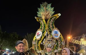 Ikonik, Pesona Merak Karya Inovatif SMPN 3 Ponorogo Berkilau di School Fashion Carnival
