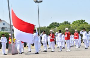 Kenang Pahlawan, Upacara Pengibaran Bendera Detik – Detik Proklamasi Hikmat di Ponorogo