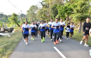Menko AHY Berlari Bersama Ribuan Peserta Merdeka Run Monumen Ponorogo