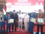 Juara Umum di 3 Kelas Tingkat Nasional, Tiga Atlet SMPN 2 Ponorogo Terima Penghargaan di Resepsi Kenegaraan