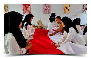 SMKN 2 Ponorogo Turut Sukseskan Rekor MURI Pengibaran Merah Putih 14,9 Km HUT Ke-80 RI