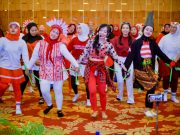 Penuh Energi, Ratusan Peserta Berkostum Merah Putih Ramaikan ‘Spirit of Unity’ Aston Madiun