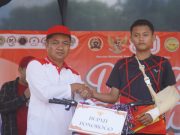 Doorprize Sepeda Kang Giri Warnai Mlaku Bareng Duwet Rumaket