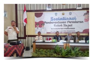 Sosialisasi Pemberantasan Rokok Ilegal, Satpol PP Ponorogo Edukasi Warga Sukorejo