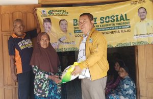 Sambut HUT Golkar ke-61, DPD Golkar Ponorogo Bagikan Sembako di Desa Ilo-ilo, Slahung