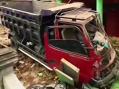 Diduga Sopir Mabuk, Truk Hantam Pemotor dan Tiga Rumah di Jenangan Ponorogo