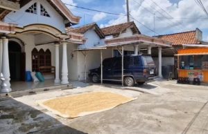 Aksi Pencurian Gabah di Prajegan Ponorogo Terekam CCTV, Viral di Medsos