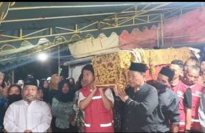 Isak Tangis Warnai Kedatangan Jenazah Alm Martina di Ponorogo: Korban Kebakaran Gedung di Hongkong